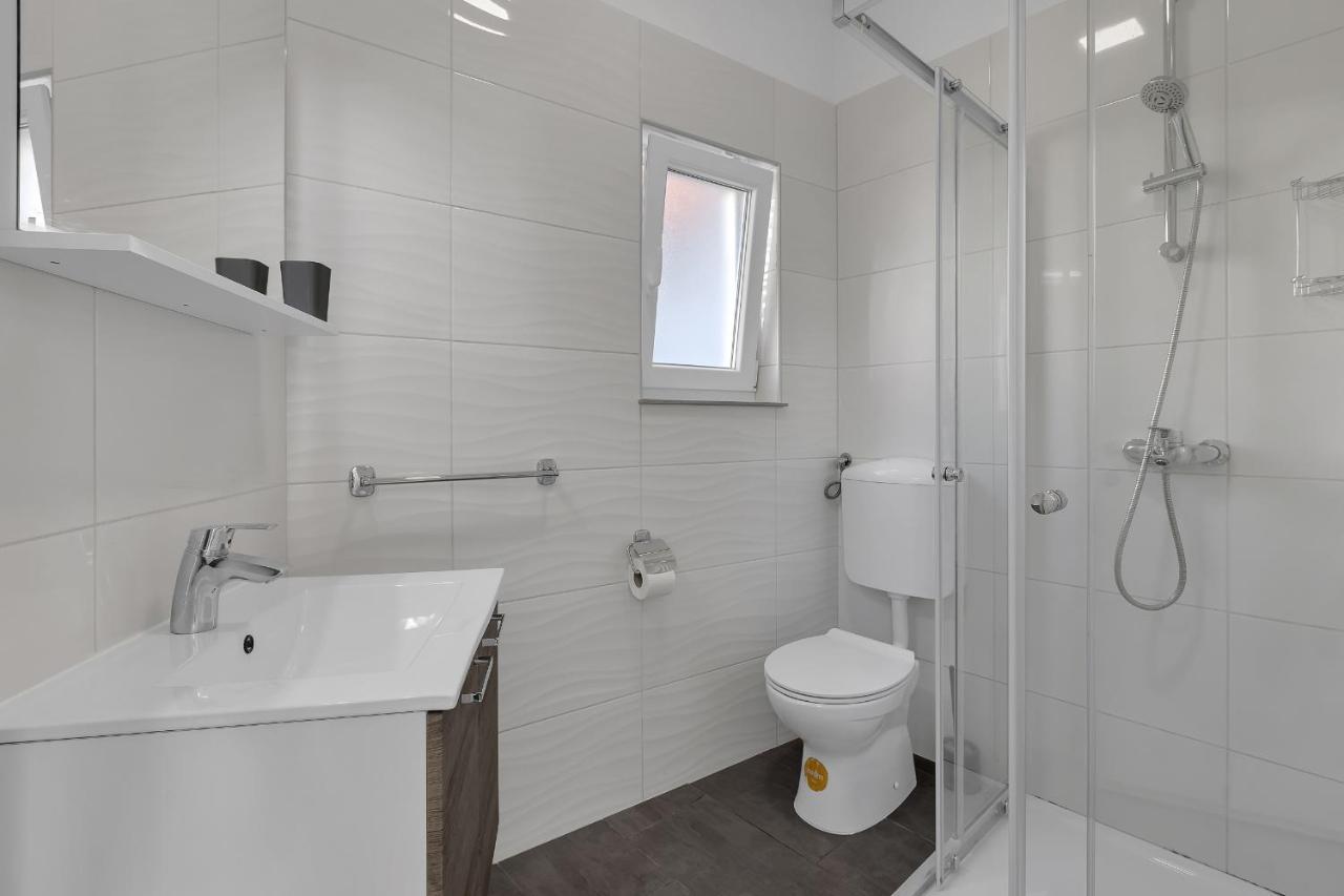 Apartments By The Sea Podgora, Makarska - 2596 Extérieur photo