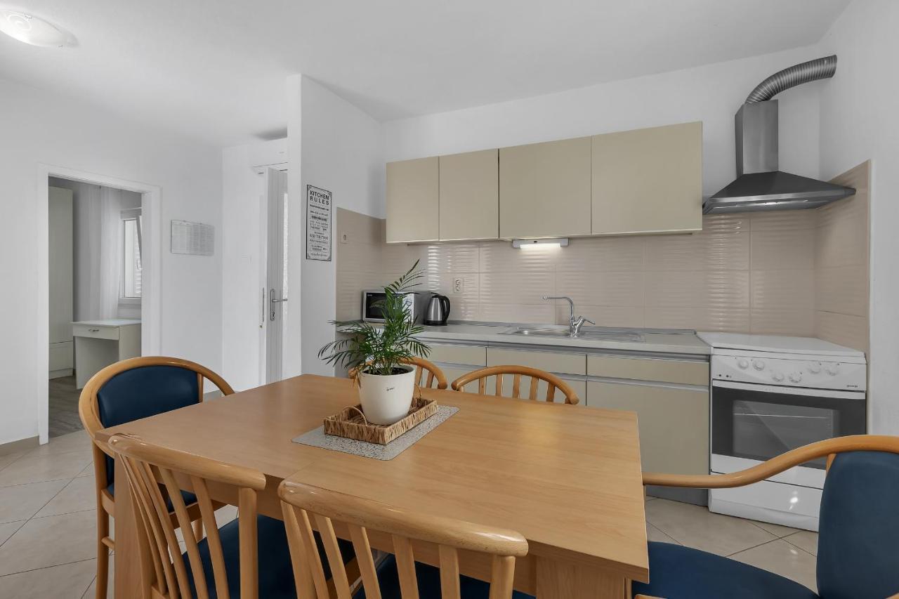 Apartments By The Sea Podgora, Makarska - 2596 Extérieur photo